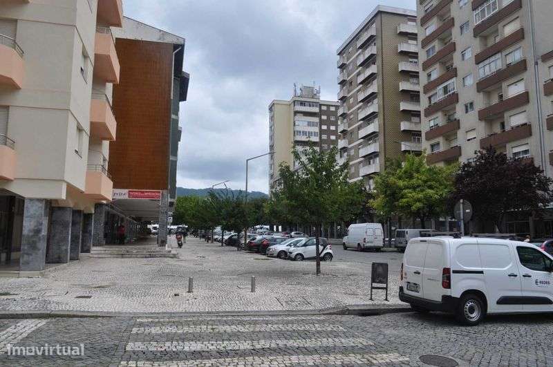 ARRECADAÇÃO Santo Tirso Centro - Grande imagem: 5/5
