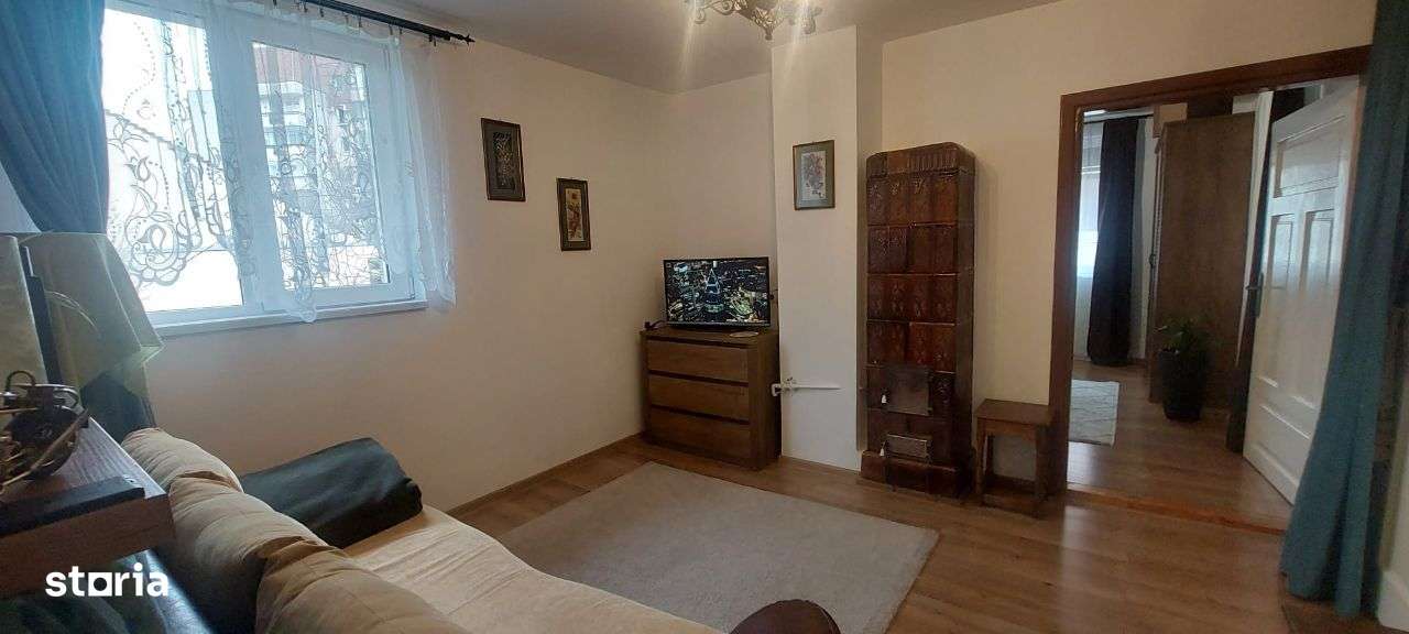 De vanzare casa situata ultracentral -127000 euro-6