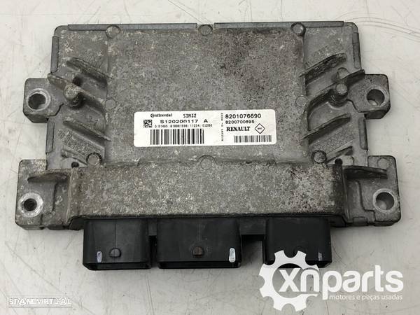 Centralina do motor Usado RENAULT TWINGO II 1.2 16V  | 03.07 -  REF. 8201076690... - 2