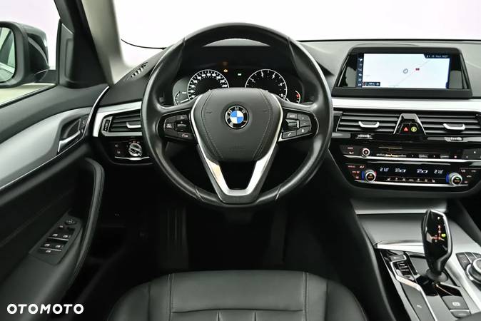 BMW Seria 5 520d Efficient Dynamics Edition - 15