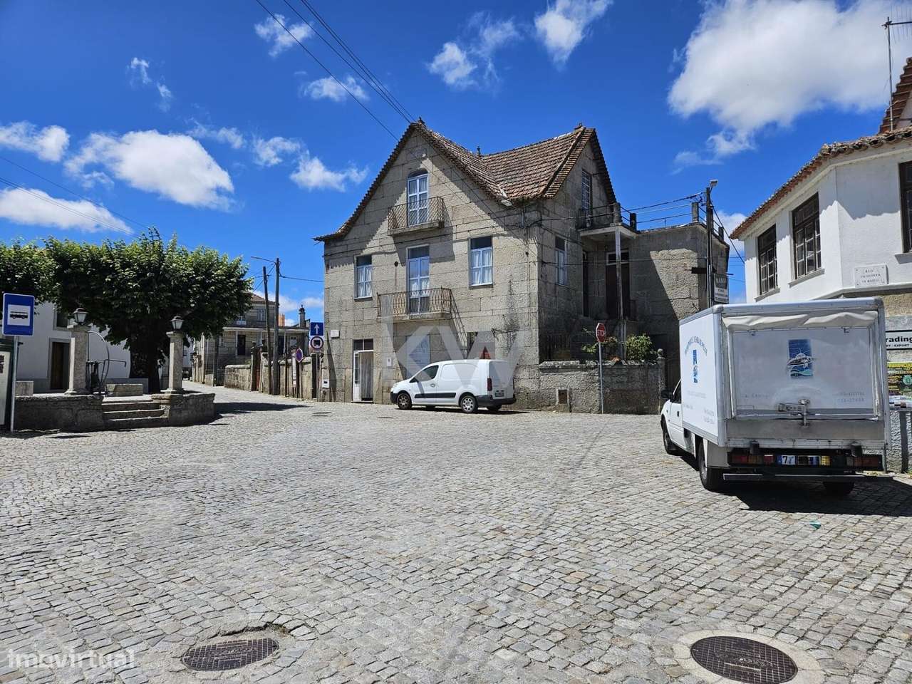 Moradia de traça senhorial | Com terreno | Vila Verde - Seia - Grande imagem: 4/38