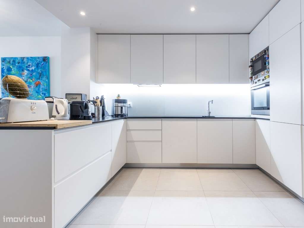 Apartamento T2 com Suite, Estacionamento e Piscina no Terraço - Vis...-11