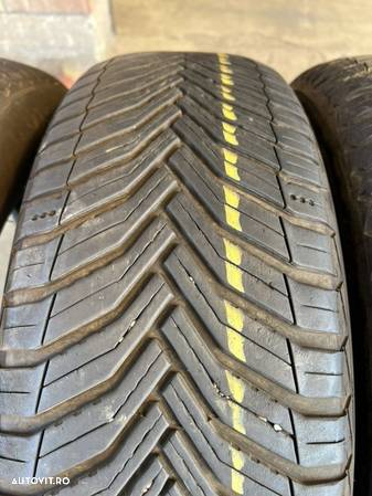 vând 4 anvelope 215/65/17 Michelin allseazon foarte bune - 4