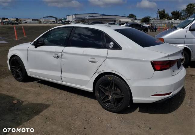 Audi A3 40 TFSI Limousine quattro S tronic S line - 2