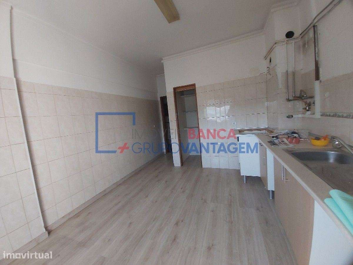 T2 para venda Amora, Seixal - Grande imagem: 2/19