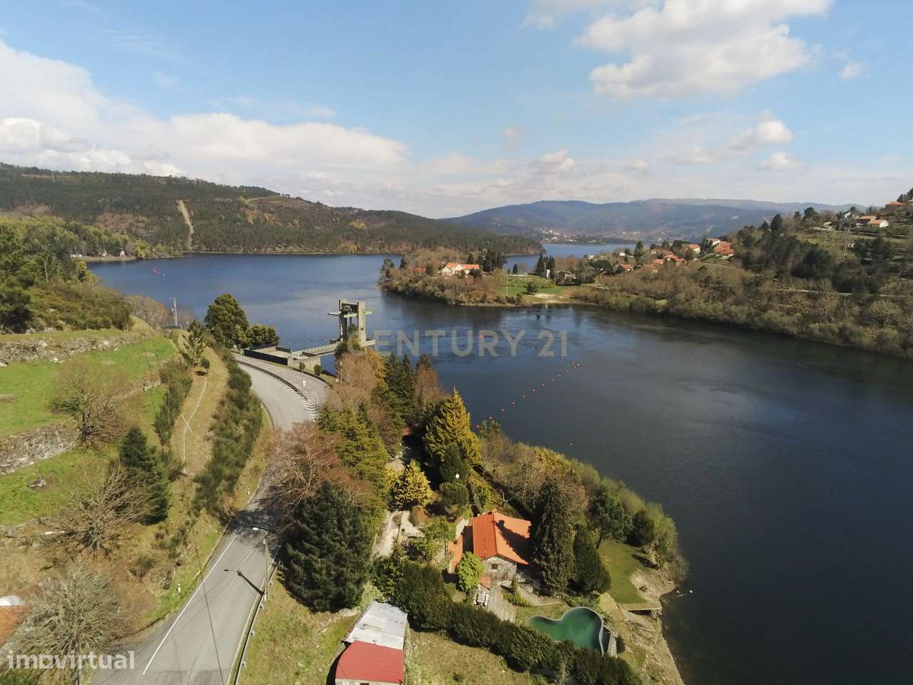 Propriedade com Acesso Direto à Albufeira de Venda Nova | Frente de La - Grande imagem: 5/45