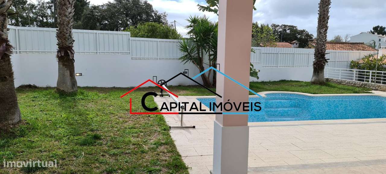 Moradia isolada T3+2 com piscina, em Caixas Sesimbra-3