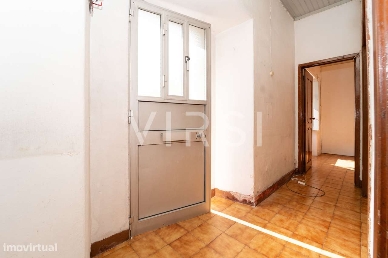 Moradia para remodelar a 3 min do ISCAC-33