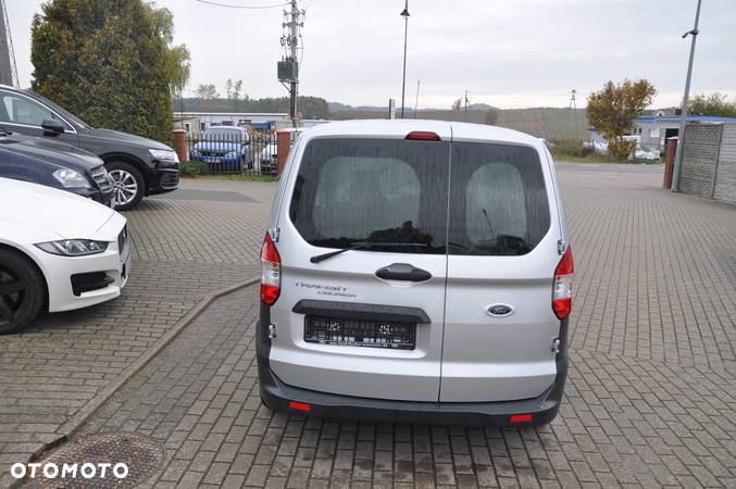 Ford Transit Courier - 6