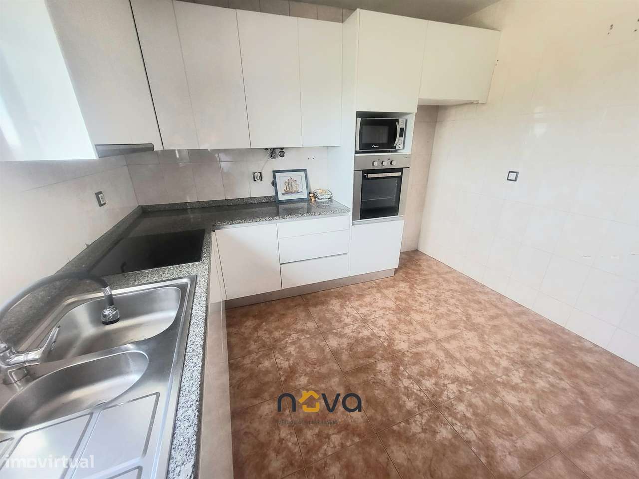 Moradia Bifamiliar T7, Póvoa de Varzim - Grande imagem: 4/28