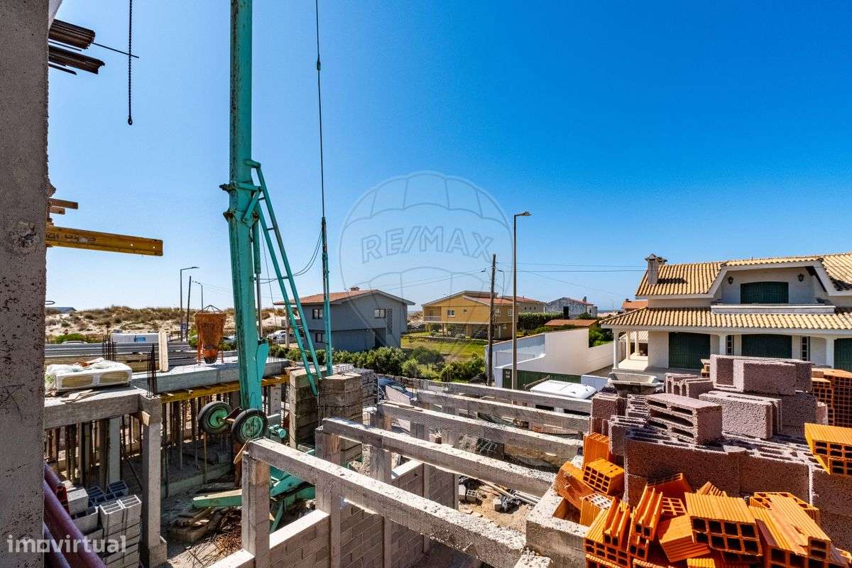 Moradia T4 para venda-25