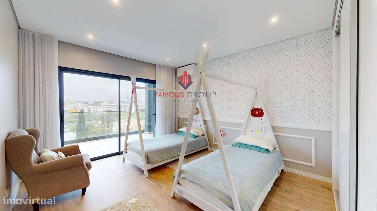 Penthouse T5 exclusiva com acabamentos de luxo - Portimão-16