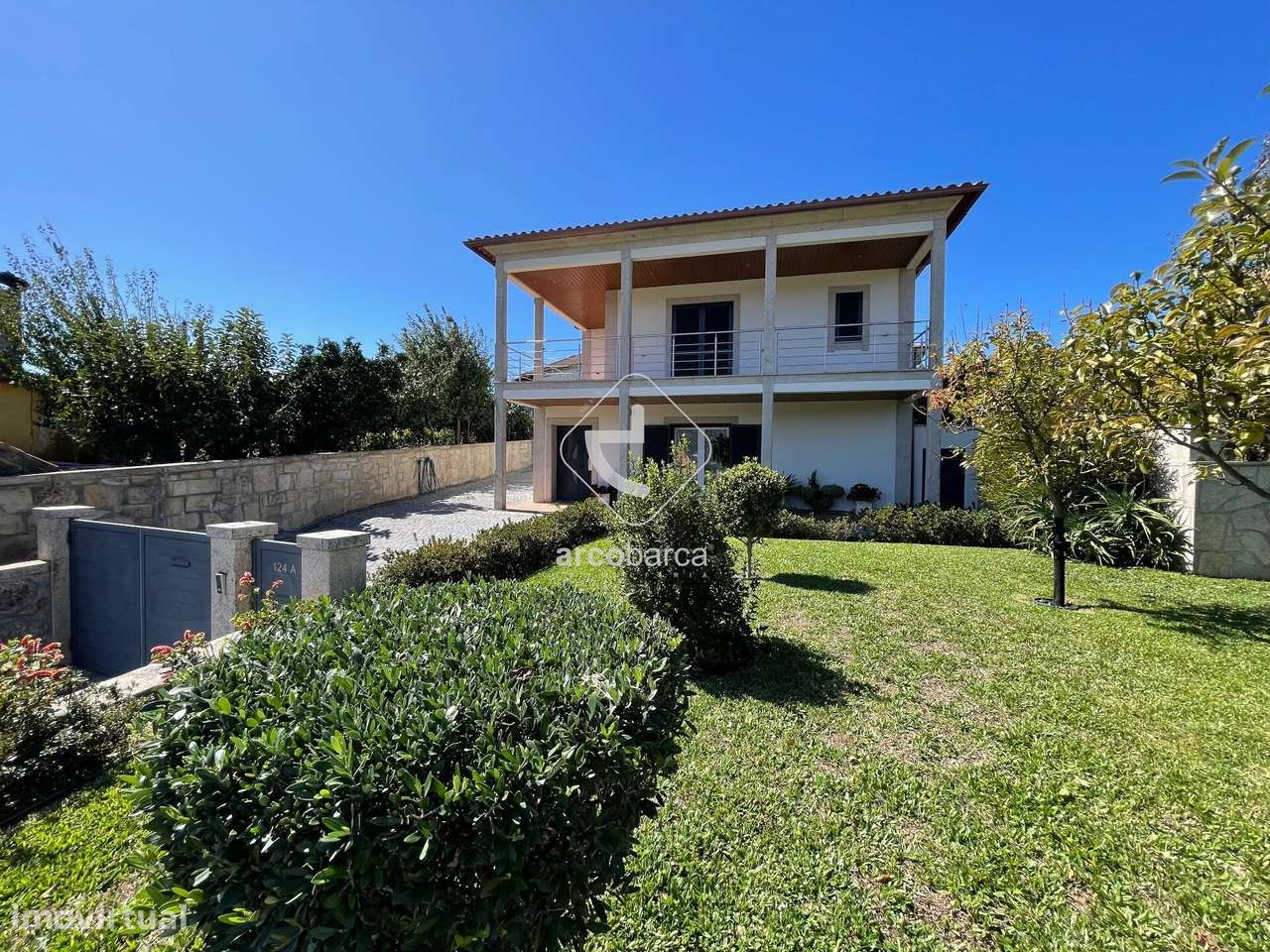 Moradia T4 - Couto - Arcos de Valdevez-23
