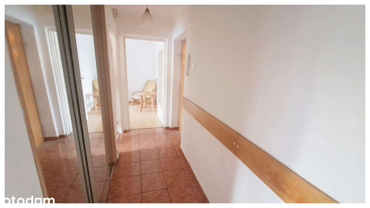 Pierwsze piętro z windą w niskim bloku-4