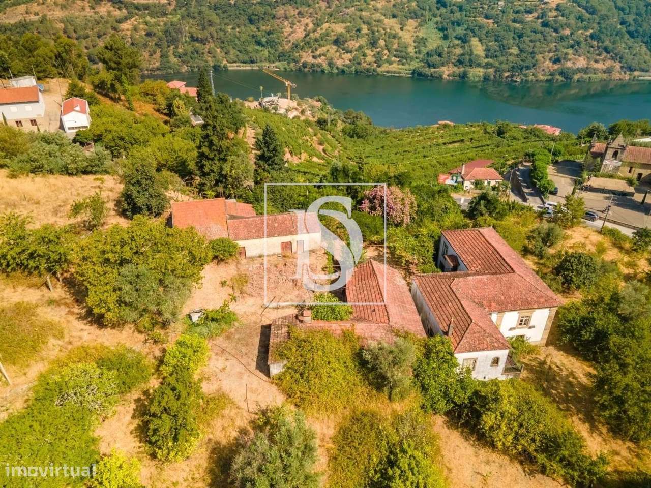 Encantadora Quinta em Resende nas Margens do Rio Douro. - Grande imagem: 2/21