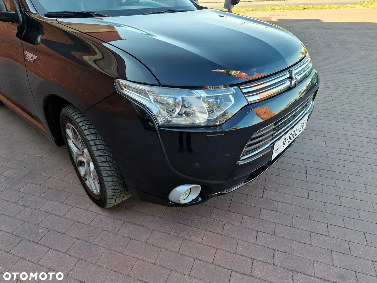 Mitsubishi Outlander - 9