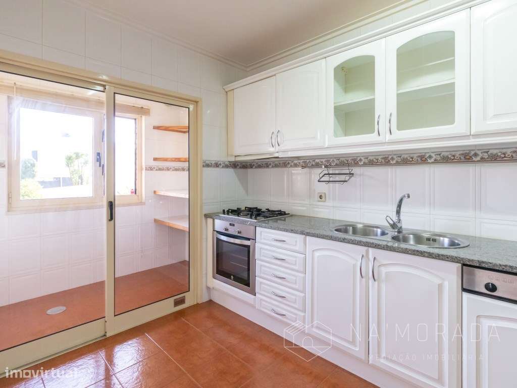 Apartamento T3 em Sanguedo em Edifício Modernizado e Ótimos Acessos - Grande imagem: 2/33