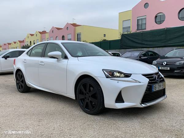 Lexus IS 300H F Sport - 22