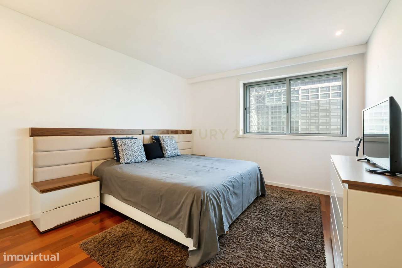 Fantástico Apartamento T3  | 212m² | Bessa | Boavista-13