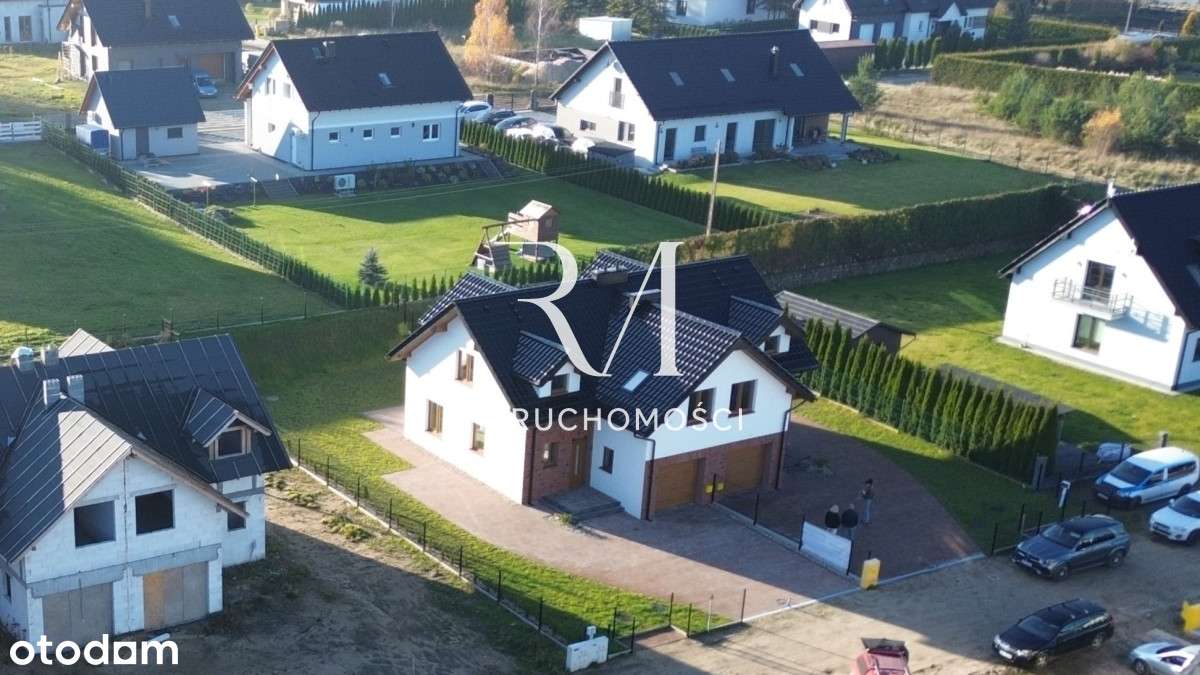 OKAZJA!Dom w zabudowie bliźniaczej w Kobysewie-0