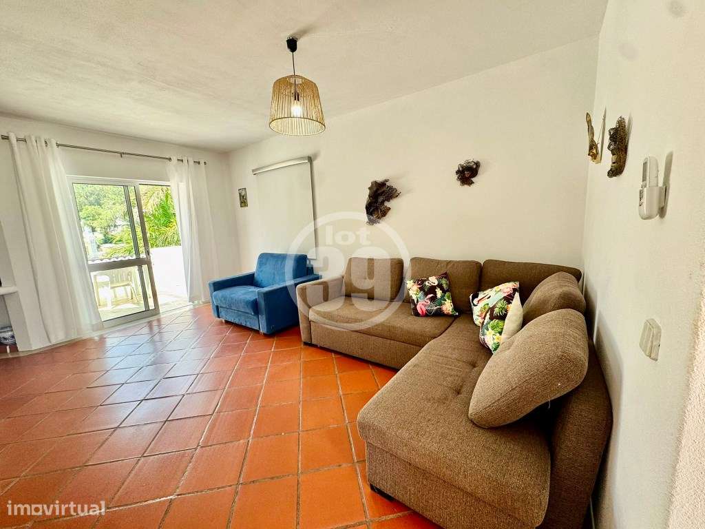 T1 com Três Terraços e Vista para a Piscina - Licença AL Ativa-4