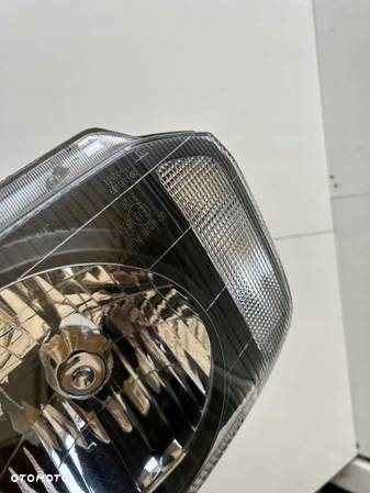 SUZUKI JIMNY LAMPA PRAWY PRZÓD KOITO 100-32081 - 5