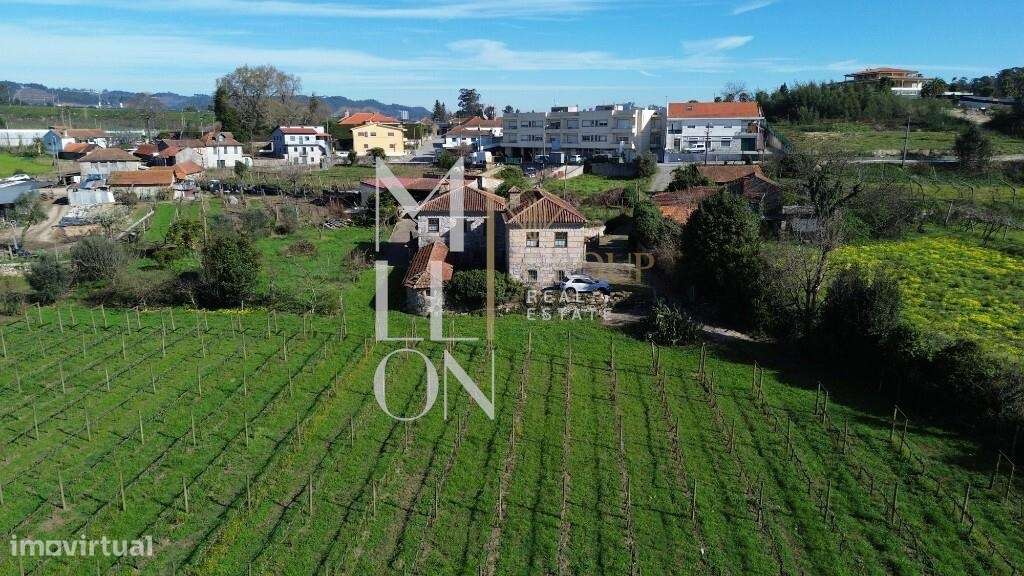 Quinta do Loureiro: Uma Casa Solar Histórica e Elegante em Lousada-44