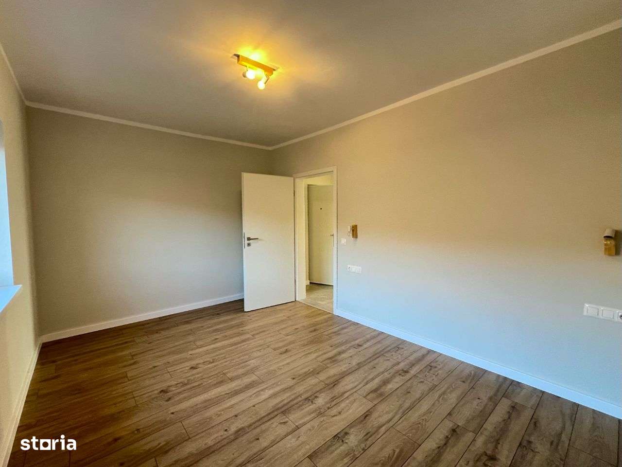 Apartament la vila - 52 mp, la cheie, aer condit., parcare - Cristian - Imagine principală: 5/7