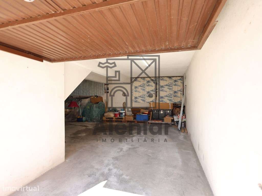 Moradia no Centro de Alenquer - Oportunidade-30