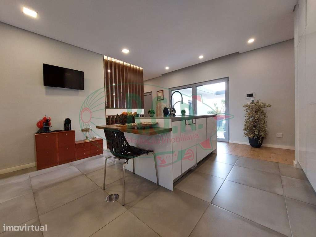 Moradia T3+1 Térrea | São Cosme | 10 min Porto-16