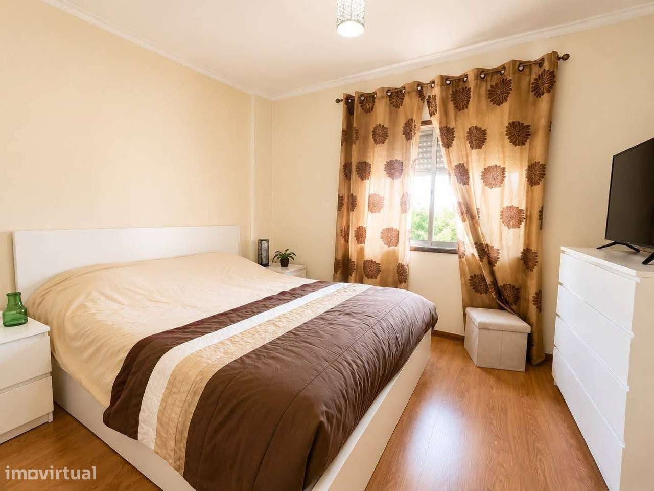 Apartamento T3 Rio Tinto com lugar de garagem e varanda-4