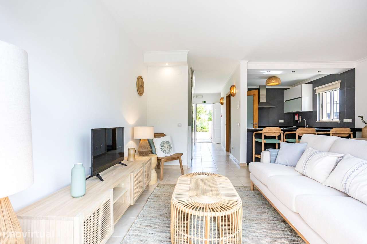 Moradia Geminada T2+1 em Condomínio de Luxo no Algarve-13