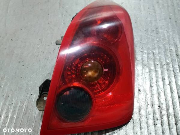 LAMPA TYLNA PRAWA NISSAN PRIMERA P12 DIESEL - 1