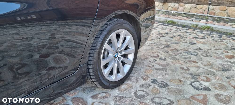 BMW Seria 5 520d xDrive - 39