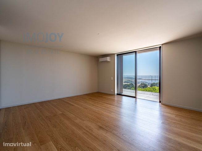 Fantástica Penthouse T3 Duplex no The Yard-4