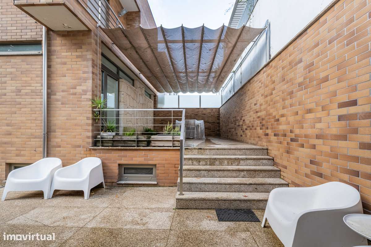 Moradia T3 + escritório à venda em Fraião - Braga-25