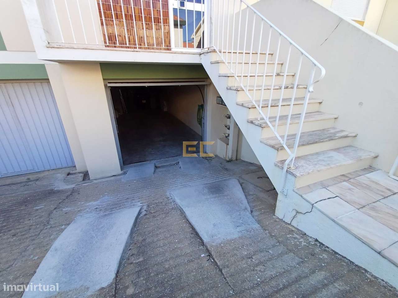 Apartamento T3 com garagem, para venda na Figueira da Foz!-23