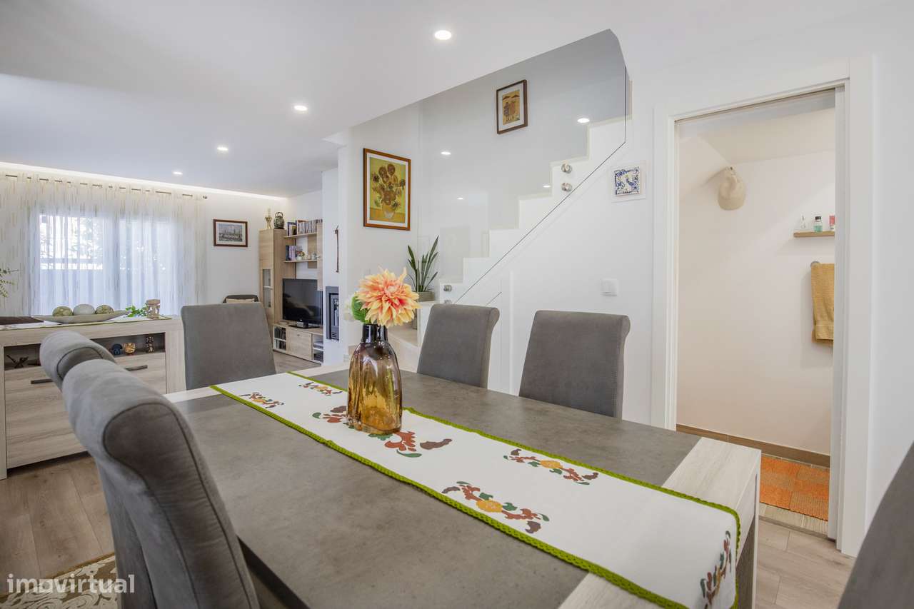 Moradia T3+1 garagem box jardim Quinta do Conde Sesimbra-7