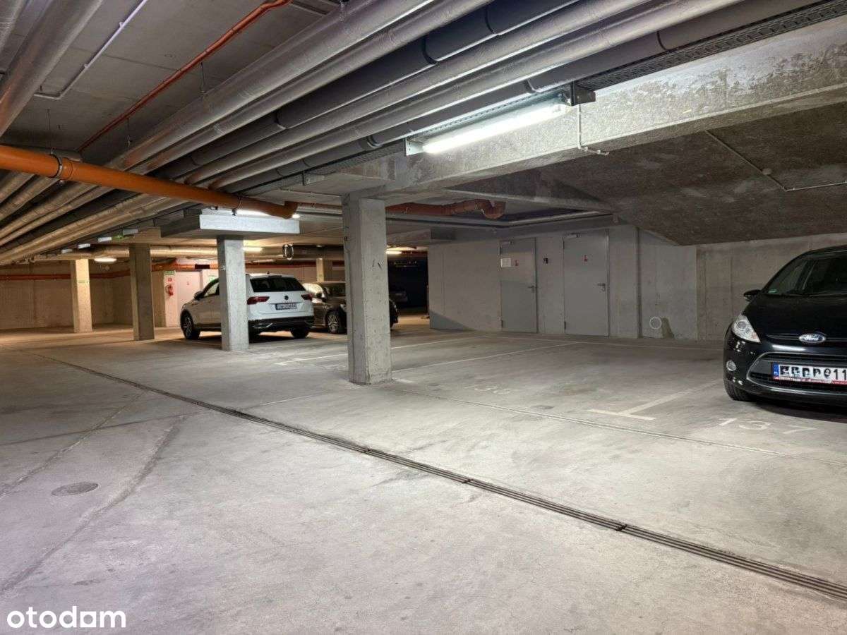 Miejsce Postojowe 18 m²  I Wrocław Centrum-0