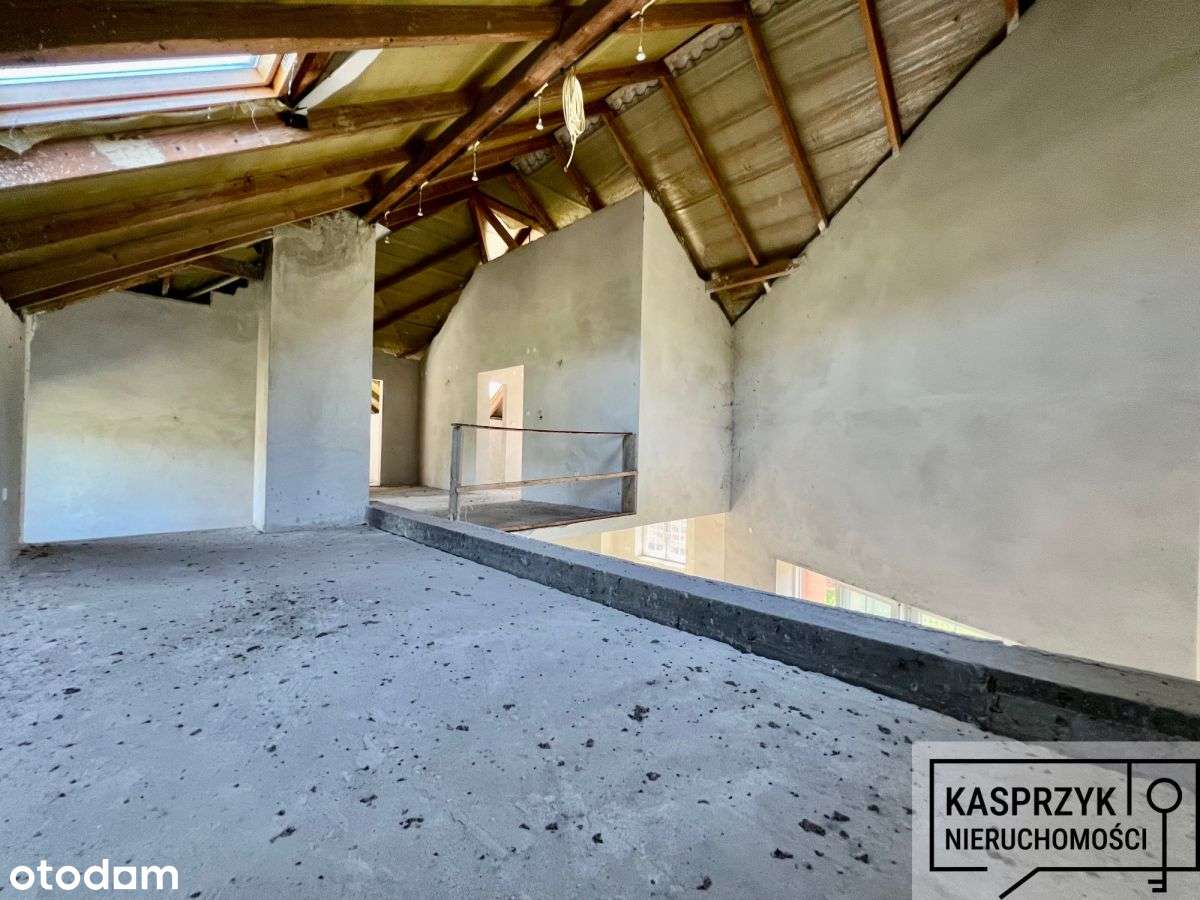 Działka z domem do wykończenia w Besku.-15