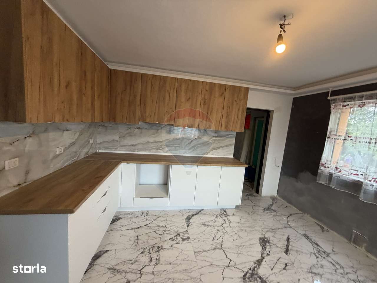 Casă / Vilă cu 8 camere - Imagine principală: 2/20