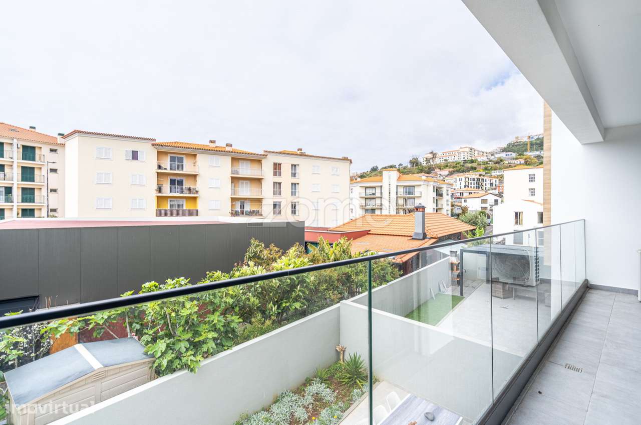Apartamento T2 novo no centro do Caniço-24