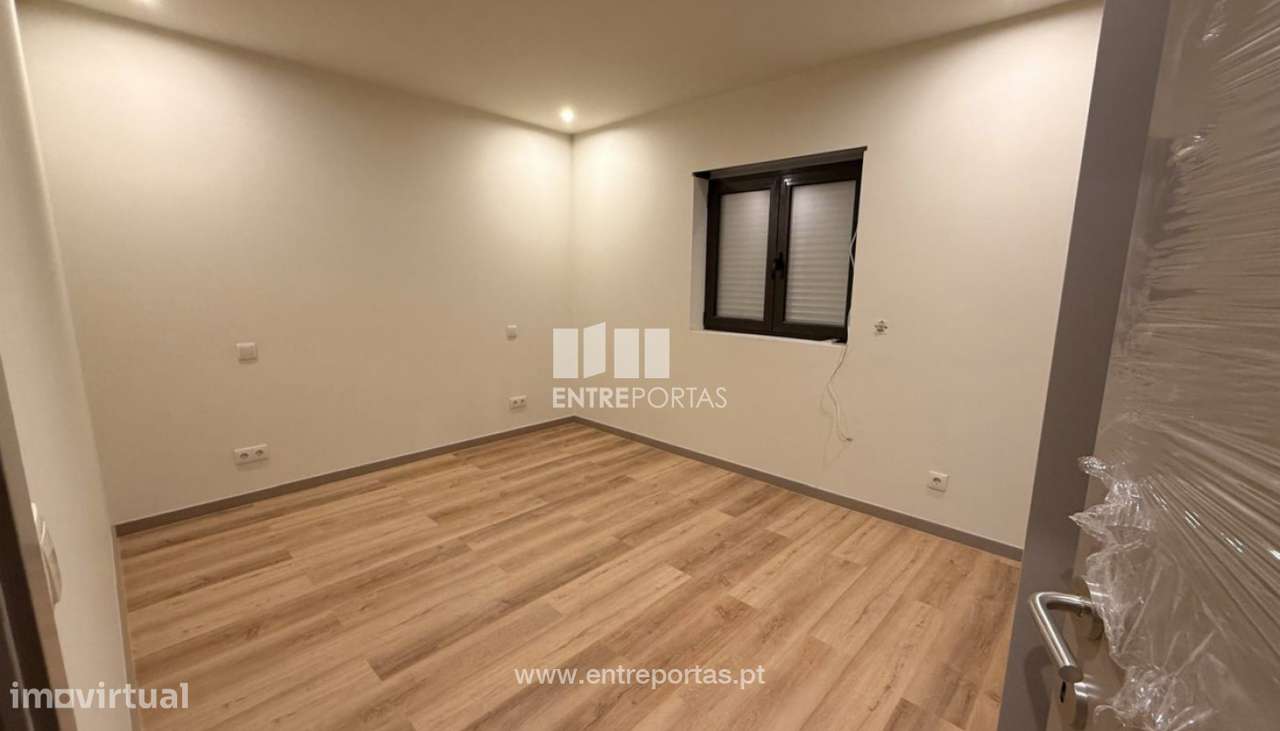 Venda de Andar Moradia T2 Remodelado, Meadela, Viana do Castelo - Grande imagem: 3/28