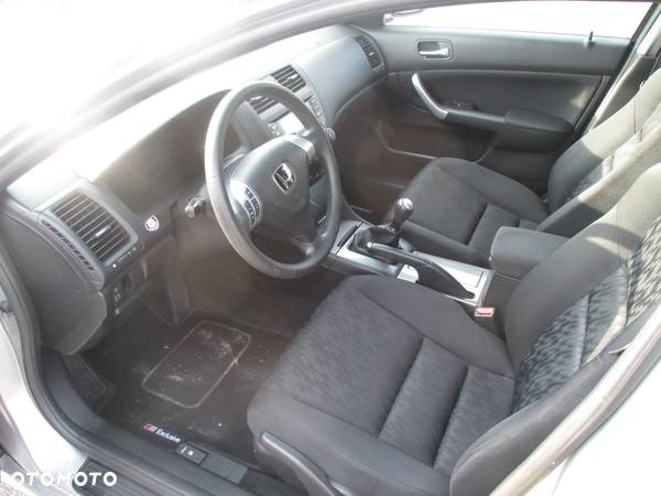 Honda Accord 2.0 Comfort - 9