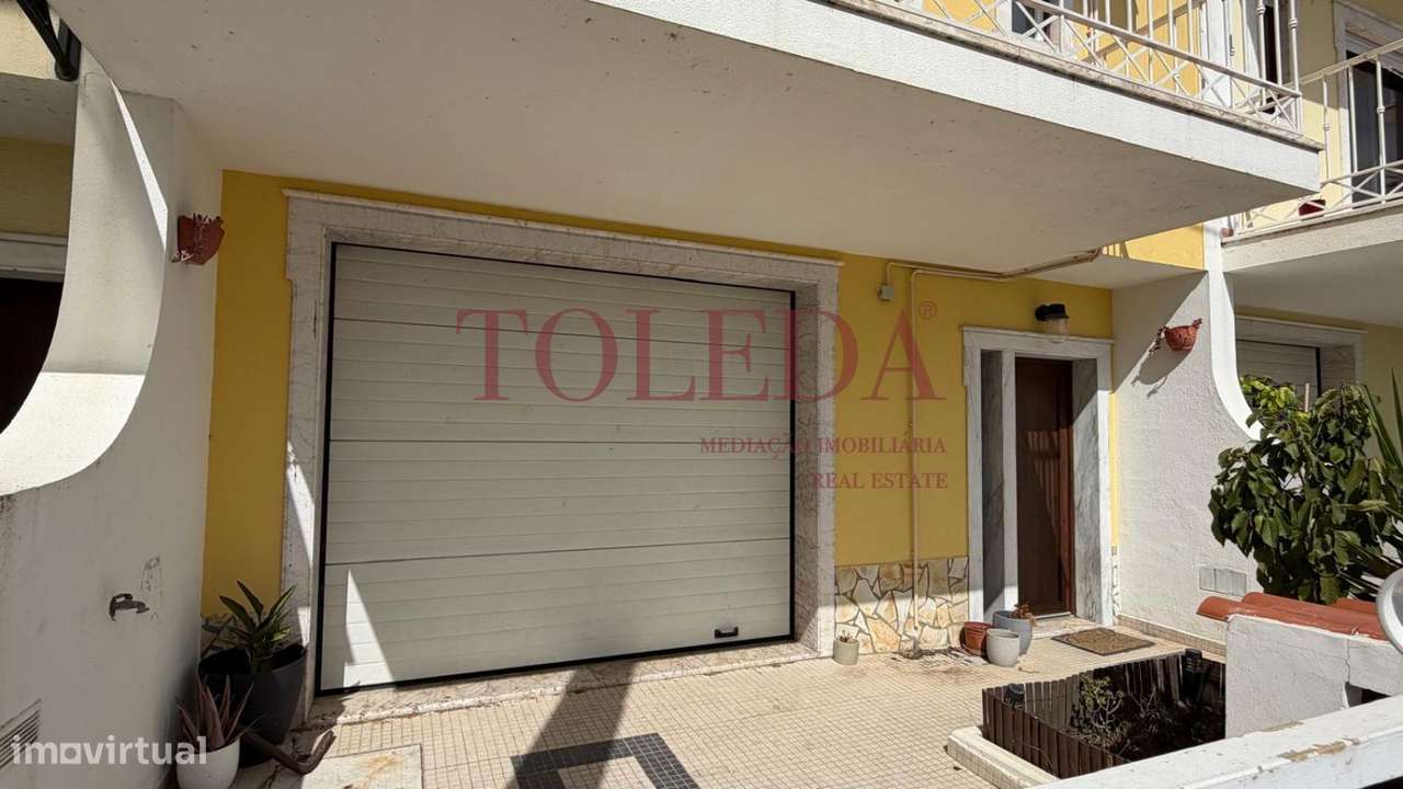 Moradia T3+1 com Terraço e Garagem-36