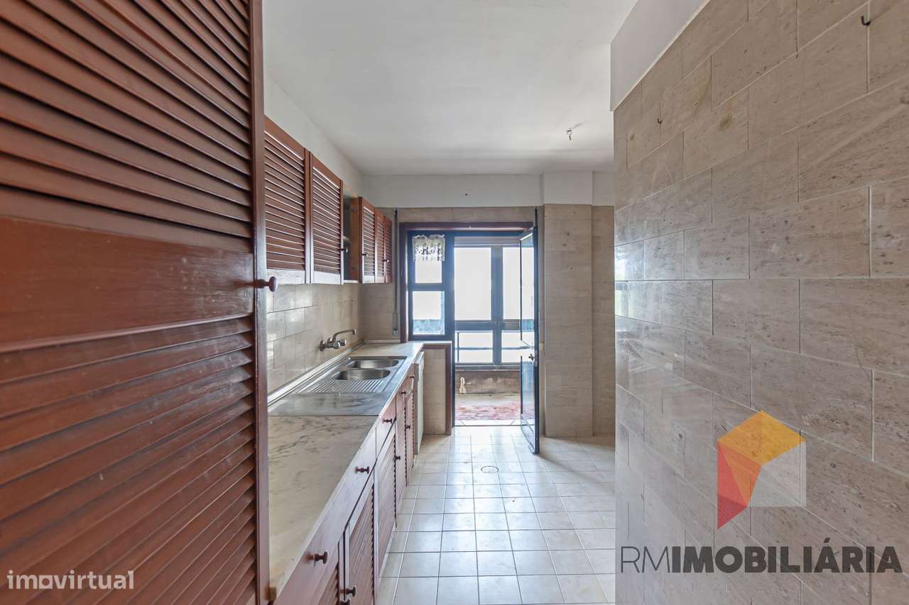 Apartamento T3 no centro de Matosinhos-17