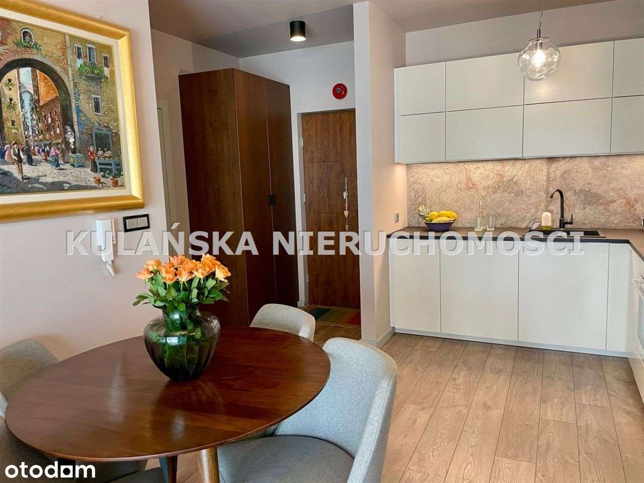 Sprzedaż świeżo wyremontowa 2 pokojowe mieszkanie - Pełny obrazek: 2/16