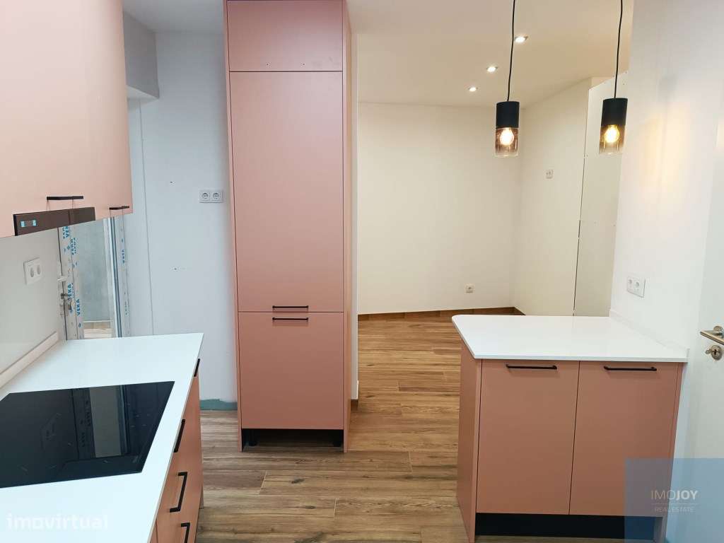 Apartamento T2 Totalmente Remodelado na Estela em Lisboa - Grande imagem: 4/39