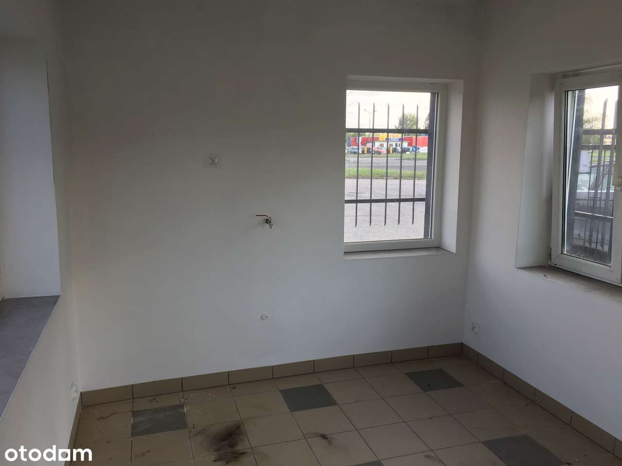 BEZPIECZNY MAGAZYN- biuro 12m2  dostęp 24h - Pełny obrazek: 4/7