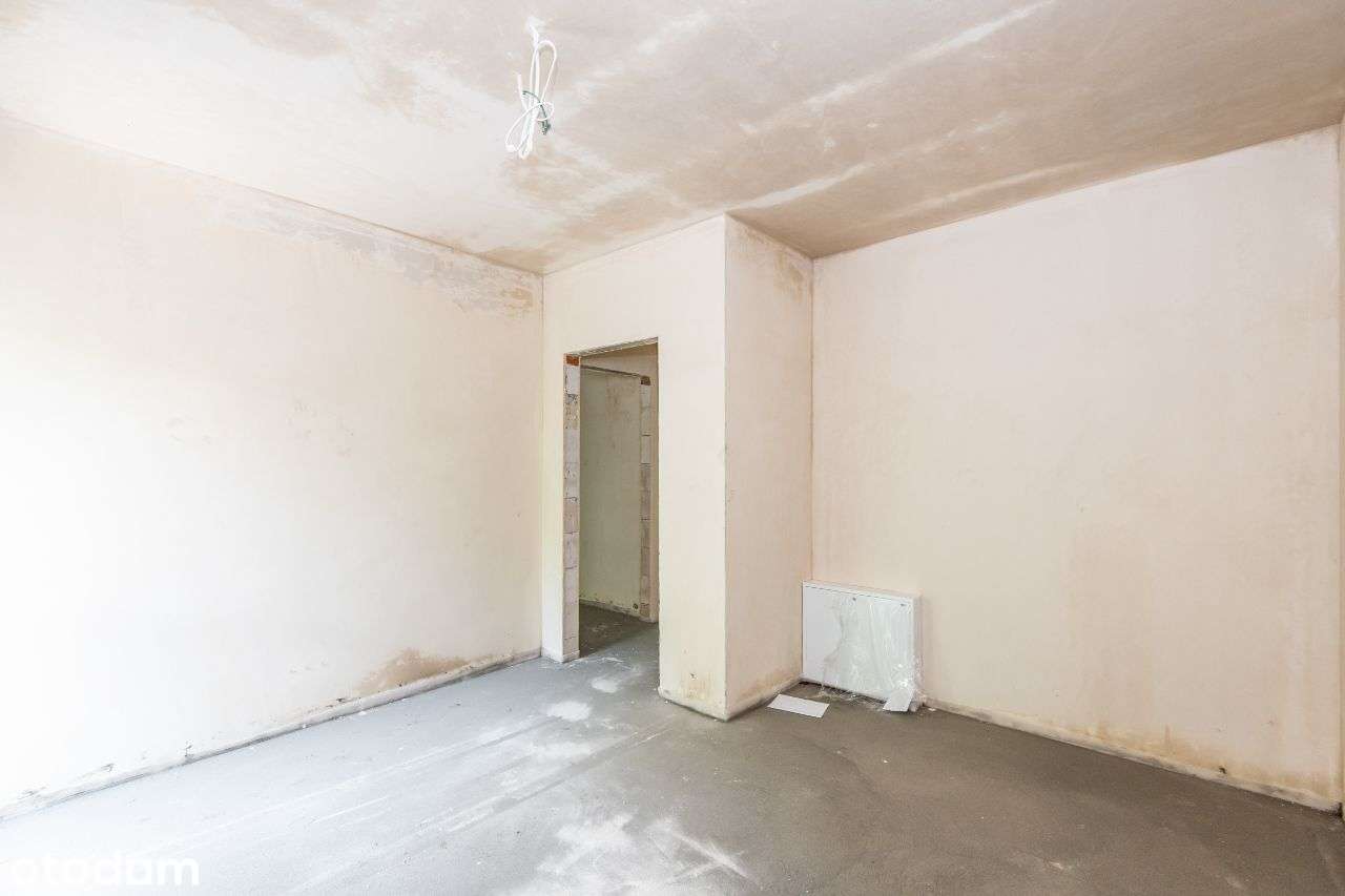 Bliźniak z wysoką piwnicą w Lusowie - dookoła LAS-17